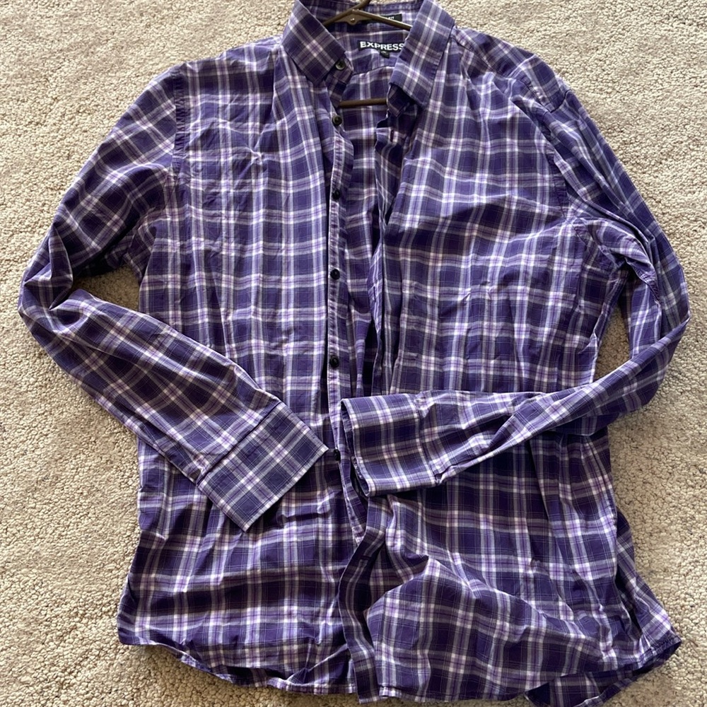 Express Men’s Modern Fit Button Down Shirt